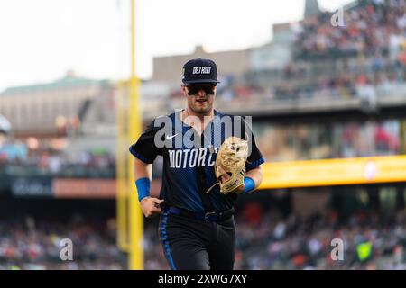 Jace Jung (17), seconda base dei Detroit Tigers, durante una partita tra i Detroit Tigers e i New York Yankees, venerdì 16 agosto 2024 a Comerica Foto Stock