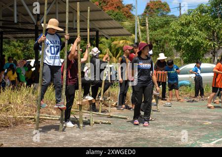Gare di palafitte e festival locale, Bongkud, Ranau, Sabah, Malesia. Foto Stock