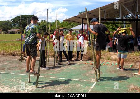 Gare di palafitte e festival locale, Bongkud, Ranau, Sabah, Malesia. Foto Stock