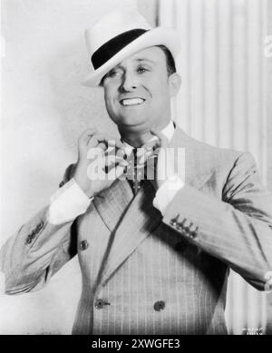 MAX MILLER Ritratto in GET OFF MY FOOT 1935 il regista WILLIAM BEAUDINE interpreta Edward A. Paulton gli scrittori Robert Edmunds e Frank Launder il produttore esecutivo Irving Asher Warner Brothers - First National Productions Foto Stock