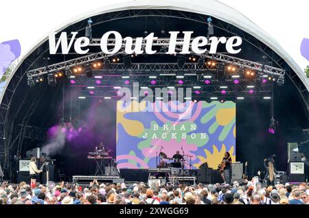 Wimborne, Dorset, Regno Unito. 17 agosto 2024. Il festival “We Out Here” è tornato a Wimborne nel Dorset dal 15 al 19 agosto 2024. Il festival è una celebrazione della musica e della cultura dei club. Tra le sue opere d'arte ci sono Sampha, Corinne Bailey Rae, DeeDee Bridgewater, Louie Vega & Elements of Life, Brian Jackson, LTJ Bukem, Ron Trent, Floating Points, Dennis Bovell, Aja Monet, Cassisdead, Moodymann, Flo Real, Wajeed, Andres e Andre 3000. Crediti: Kingsley Davis/Alamy Live News Foto Stock