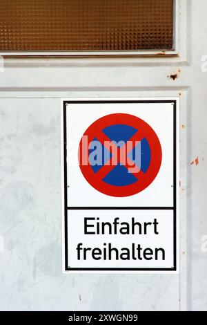 Niente parcheggio, tenere il vialetto libero, Germania Foto Stock