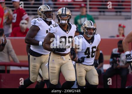 18 agosto 2024; Santa Clara, CA, Stati Uniti; il defensive end dei New Orleans Saints Chase Young (99) esce dal tunnel prima dell'inizio del primo quarto Foto Stock