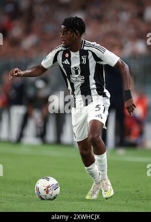 Torino, Italia. 19 agosto 2024. Samuel Mbangula Tshifunda della Juventus durante la partita di serie A all'Allianz Stadium di Torino. Il credito per immagini dovrebbe essere: Jonathan Moscrop/Sportimage Credit: Sportimage Ltd/Alamy Live News Foto Stock