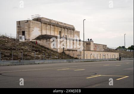 Il raduno del partito nazista, lo Zeppelinfield Grandstand (Zeppelintribüne), a Nürnberg, Germania Foto Stock