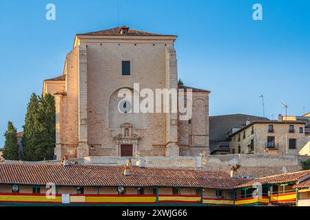 Esterno della Chiesa di nostra Signora dell'assunzione in cima a Chinchón, Comunità di Madrid, Spagna Foto Stock