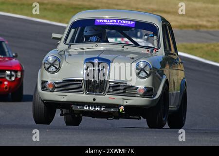 Ding Boston, OUMF Riley One Point Five, Festival Italia, HRDC Jack Sears Trophy for 1958-1966 Touring Cars, con il periodo corretto Alfa Romeo, a quaranta F. Foto Stock