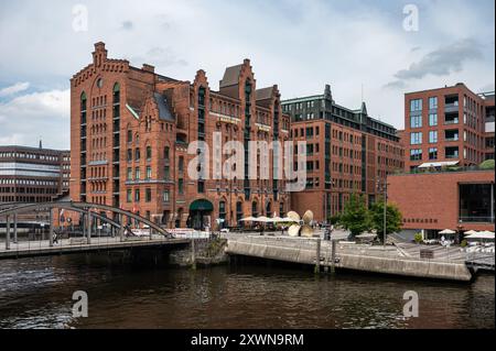 Amburgo, Germania, 18 luglio 2024 - il Museo marittimo , un edificio in mattoni di pietra a HafenCity Foto Stock