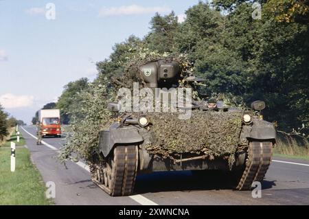 - Esercitazioni NATO in Germania, veicolo da combattimento della fanteria Marder dell'Esercito tedesco (ottobre 1985) - esercitazioni NATO in Germania, veicolo da combattimento per fanteria Marder dell'Esercito tedesco (ottobre 1985) Foto Stock