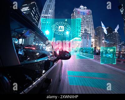 Concetto di auto senza conducente che guida verso un paesaggio urbano futuristico, Chicago, Illinois, Stati Uniti Foto Stock