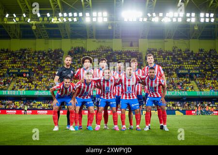 Villarreal, Spagna. 20 agosto 2024. VILLARREAL, SPAGNA - 19 AGOSTO: La squadra del Club Atletico de Madrid si schiera per una foto prima del calcio d'inizio durante la partita LaLiga EA Sports tra Villarreal CF e Club Atletico de Madrid allo Stadio la ceramica il 19 agosto 2024 a Villarreal, Spagna. (Foto di Jose Torres/Photo Players Images/Magara Press) credito: Magara Press SL/Alamy Live News Foto Stock