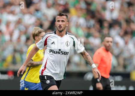 Tomas Pekhart del Legia Warszawa visto durante la partita di UEFA Conference League 2024/2025 tra Legia Warszawa - Brondby IF allo stadio municipale Marshall Jozef Pilsudskis di Legia Varsavia. Punteggio finale; Legia Warszawa 1:1 Brondby IF. Foto Stock