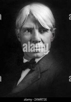 Carl Sandburg (1878-1967), poeta americano, biografo, giornalista ed editore, che ha ricevuto tre premi Pulitzer tra il 1919 e il 1951. (USA) Foto Stock