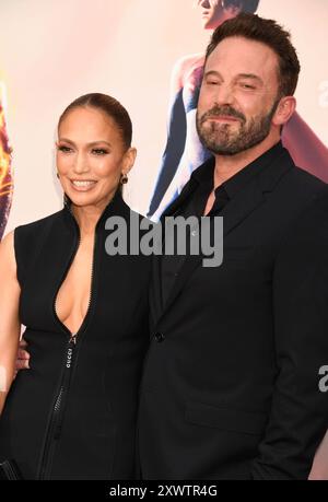 **FILE FOTO** Jennifer Lopez file per il divorzio. HOLLYWOOD, CALIFORNIA - 12 GIUGNO: (L-R) Jennifer Lopez e Ben Affleck partecipano alla prima di Los Angeles di Warner Bros. "The Flash" all'Ovation Hollywood il 12 giugno 2023 a Hollywood, California. Crediti: Jeffrey Mayer/JTMPhotos/MediaPunch Foto Stock