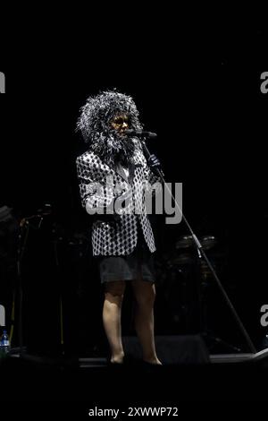 Roisin Murphy beim Off Days Festival in der Zitadelle Spandau a Berlino, 20. Agosto 2024. OFF Days Berlin *** Roisin Murphy all'Off Days Festival allo Zitadelle Spandau di Berlino, 20 agosto 2024 Off Days Berlin Foto Stock