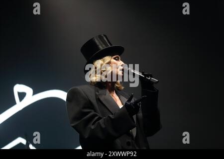 Roisin Murphy beim Off Days Festival in der Zitadelle Spandau a Berlino, 20. Agosto 2024. OFF Days Berlin *** Roisin Murphy all'Off Days Festival allo Zitadelle Spandau di Berlino, 20 agosto 2024 Off Days Berlin Foto Stock