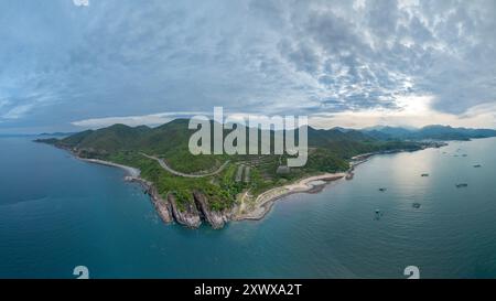 Scenario del Luong Son Pass nella città di Nha Trang, Vietnam Foto Stock