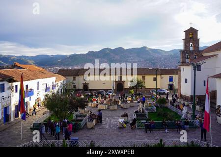 Cusco, Perù - 13 aprile 2024: Plaza San Blas, Cusco, Perù Foto Stock
