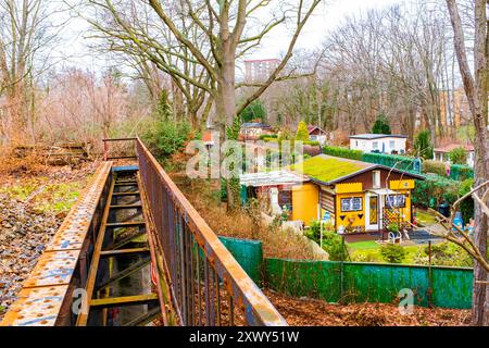 Siemensstadt S-Bahn Line Stato della linea sopraelevata Siemensstadt S-Bahn durante la primavera del 2020, prima che la ricostruzione iniziasse dopo diversi decenni di inattività. Berlino, Germania. Berlin Siemensstadt S-Bahn Berlino Germania Copyright: XGuidoxKoppesxPhotox Foto Stock