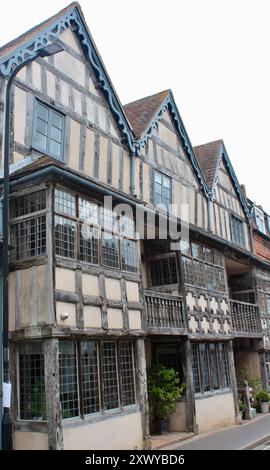 Edificio storico a molto Wenlock, Shropshire, Inghilterra. L'albergo risale all'inizio del XV secolo ed è ora un edificio classificato di grado II*. Foto Stock