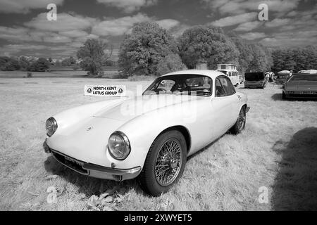 Primi anni '1960 Lotus Elite, (North Kent Lotus Group), al Classics al Penshurst Car Show al Penshurst Place 18 agosto 2024 foto: Michael Cole Foto Stock