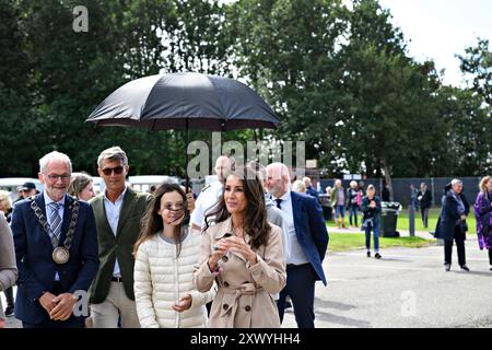 Toender, Danimarca. 21 agosto 2024. La Principessa Maria visita il Toender Festival con i bambini la Contessa Atena e il Conte Henrik il giorno di apertura mercoledì 21 agosto 2024. (Foto: Torben Christensen/Scanpix 2024) credito: Ritzau/Alamy Live News Foto Stock