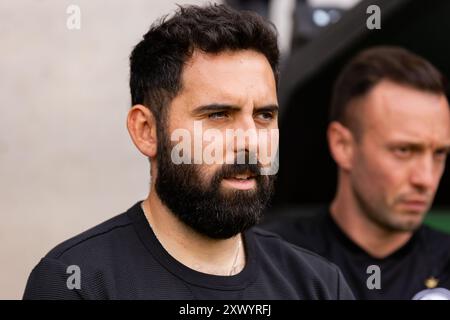 Goncalo Feio allenatore del Legia visto durante la partita polacca di PKO Bank Polski Ekstraklasa League tra Legia Warszawa e Radomiak Radom al Marshal Jozef Pilsudski Legia Warsaw Municipal Stadium. Punteggio finale; Legia Warszawa 4:1 Radomiak Radom. (Foto di Mikolaj Barbanell / SOPA Images/Sipa USA) Foto Stock