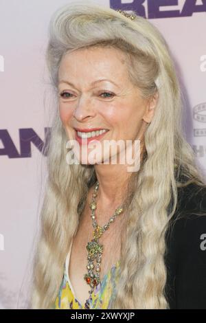 Los Angeles, Stati Uniti. 21 agosto 2024. Frances Fisher alla premiere "Reagan" tenutasi al TCL Chinese Theatre di Hollywood, CA, 20 agosto 2024. Foto: Joseph Martinez/PictureLux credito: PictureLux/The Hollywood Archive/Alamy Live News Foto Stock