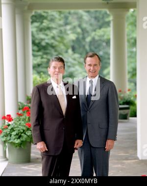 Ritratto ufficiale del presidente Reagan e del vicepresidente Bush. 16 luglio 1981 Foto Stock