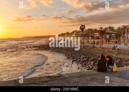 Tramonto sul lungomare Paseo de Meloneras, Maspalomas, Gran Canaria, Isole Canarie, Spagna, Atlantico, Europa Foto Stock