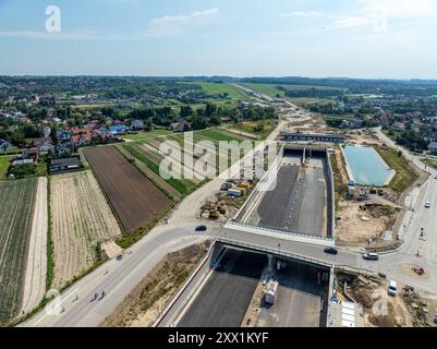 Tunnel nella parte nord della circonvallazione circolare intorno a Cracovia in costruzione vicino allo svincolo Zielonki sulla S52 con l'obiettivo di raggiungere la A4 con la S7. Stato in Foto Stock