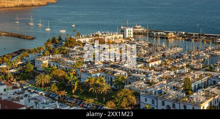 Vista da Mirador de Puerto de Mogan, Porto de Mogan, Gran Canaria, Isole Canarie, Spagna, Atlantico, Europa Foto Stock