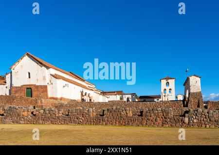 Sito archeologico di Chinchero e Iglesia de Nuestra Senora de la Natividad Church, Chinchero, Valle Sacra, Provincia di Urubamba, Cusco Foto Stock