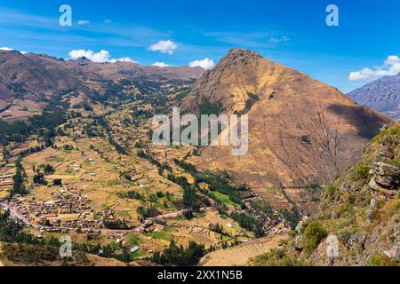 Città di Pisac (Pisaq), Valle Sacra, Provincia di Calca, regione di Cusco (Cuzco), Perù, sud America Foto Stock