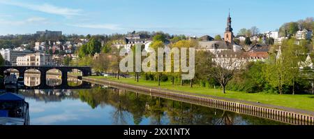 Panorama sul fiume Saar, Saarbrucken, Saarland, Germania, Europa Foto Stock