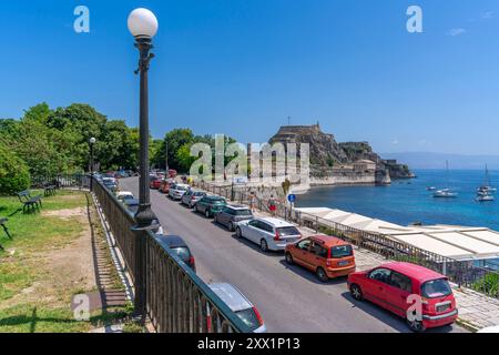 View of Old Fortress of Corfu in Corfu Town, Corfu, Ionian Sea, Greek Islands, Greece, Europe Foto Stock
