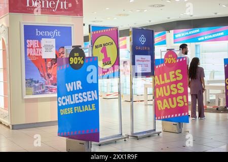 Die Filiale im Limbecker Platz in Essen schließt zum Donnerstag den 22. Agosto 2024. Veröffentlichungen nur für redaktionelle Zwecke. Foto: FotoPrens Foto Stock