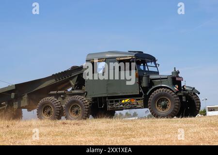 Un camion di recupero militare in parata all'esperienza di guerra dello Yorkshire Foto Stock