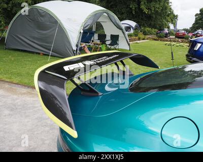 La safety car Aston Martin Vantage F1 alla fiera automobilistica di Netherby Hall Foto Stock