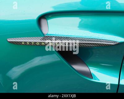 La safety car Aston Martin Vantage F1 alla fiera automobilistica di Netherby Hall Foto Stock