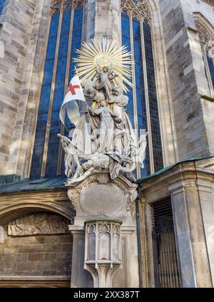 Il pulpito da cui San Giovanni Capistrano predicò una crociata nel 1456 per frenare le invasioni musulmane dell'Europa, la Basilica di Santo Stefano, Vienna, Austria Foto Stock