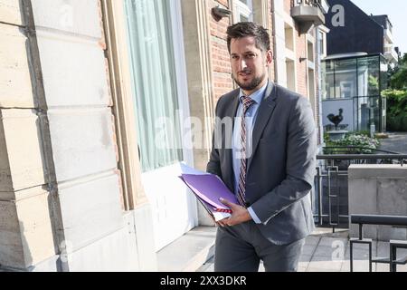 Jambes, Belgio. 22 agosto 2024. Il ministro vallone Presidente Adrien Dolimont nella foto all'arrivo per la riunione in affitto del governo vallone, a Jambes, giovedì 22 agosto 2024. BELGA PHOTO BRUNO FAHY credito: Belga News Agency/Alamy Live News Foto Stock