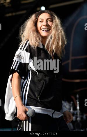 Haiyti live bei einem Konzert auf der Gilde Parkbühne. Hannover, 21.08.2024 *** Haiyti live in un concerto al Gilde Parkbühne Hannover, 21 08 2024 foto:XC.xNiehausx/xFuturexImagex haiyti 4801 Foto Stock