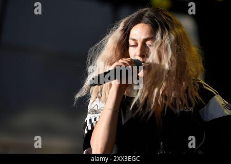 Haiyti live bei einem Konzert auf der Gilde Parkbühne. Hannover, 21.08.2024 *** Haiyti live in un concerto al Gilde Parkbühne Hannover, 21 08 2024 foto:XC.xNiehausx/xFuturexImagex haiyti 4807 Foto Stock