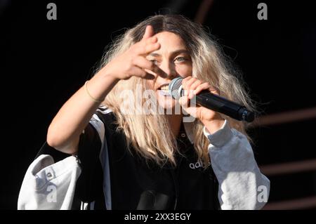 Haiyti live bei einem Konzert auf der Gilde Parkbühne. Hannover, 21.08.2024 *** Haiyti live in un concerto al Gilde Parkbühne Hannover, 21 08 2024 foto:XC.xNiehausx/xFuturexImagex haiyti 4812 Foto Stock