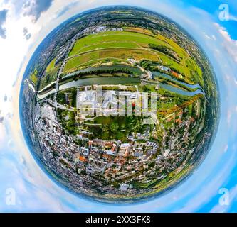 Luftbild, Erlebensraum Hamm mit Gymnasium Hammonense und Wassersportzentrum am Nordringpark, Fluss Lippe, Datteln-Hamm-Kanal und Schleuse Hamm, City Innenstadt Ansicht, Flugplatz Lippewiesen, Erdkugel, Fisheye Aufnahme, Fischaugen Aufnahme, 360 Grad Aufnahme, piccolo mondo, piccolo pianeta, fisheye Bild, Stadtbezirk Heessen, Hamm, Ruhrgebiet, Nordrhein-Westfalen, Deutschland ACHTUNGxMINDESTHONORARx60xEURO *** Vista aerea, area Hamm Experience con scuola di grammatica Hammonense e centro di sport acquatici a Nordringpark, fiume Lippe, canale Datteln Hamm e Hamm lock, vista sul centro città, aeroporto di Lippewiesen, Foto Stock