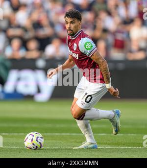 Londra, Regno Unito. 17 agosto 2024 - West Ham United contro Aston Villa - Premier League - London Stadium. Lucas Paqueta di West Ham in azione. Crediti immagine: Mark Pain / Alamy Live News Foto Stock