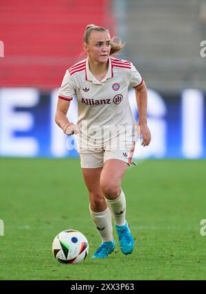 Georgia Stanway, FCB Damen 31 nella partita di calcio femminile FC BAYERN München - JUVENTUS TORINO 0-0 il 20 agosto 2024 a Monaco, Germania. Stagione 2024/2025, 1.Bundesliga, FCB, Monaco, Google Pixel, Frauen Bundesliga giorno di partita x, x.. Spieltag fotografo: Peter Schatz Foto Stock