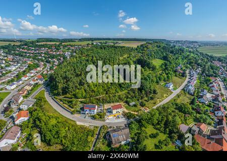 Vista di Thalfingen nella valle del Danubio bavarese-svevo nel distretto di Neu-Ulm Foto Stock