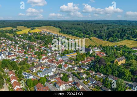 Vista aerea di Aystetten, un villaggio nel parco naturale dei boschi occidentali vicino ad Augusta Foto Stock